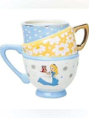❎ SOLD ❎ Silver Buffalo Alice in Wonderland Stacked Teacups Mug | 20oz